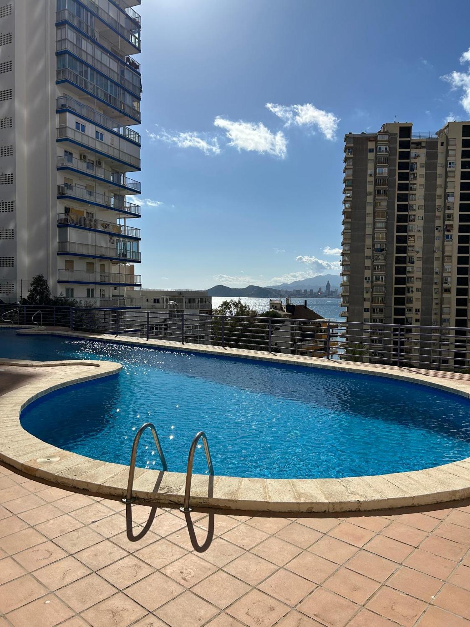 Apartamento Con Preciosas Vistas Y Piscina Benidorm Bagian luar foto